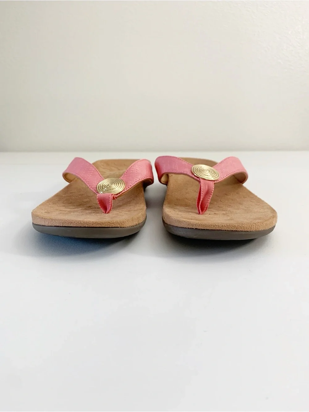 Vionic “Hilda” Women’s Flip Flop Sandals ~ 7.5